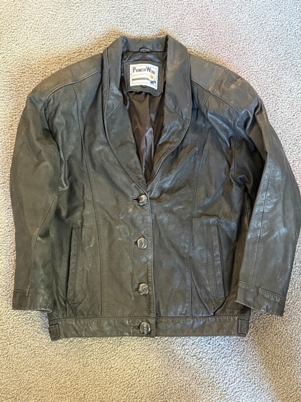 Pioneer Wear Vintage Leather Button-Front Jacket. Pit to Pit 20”. Women’s Size 6